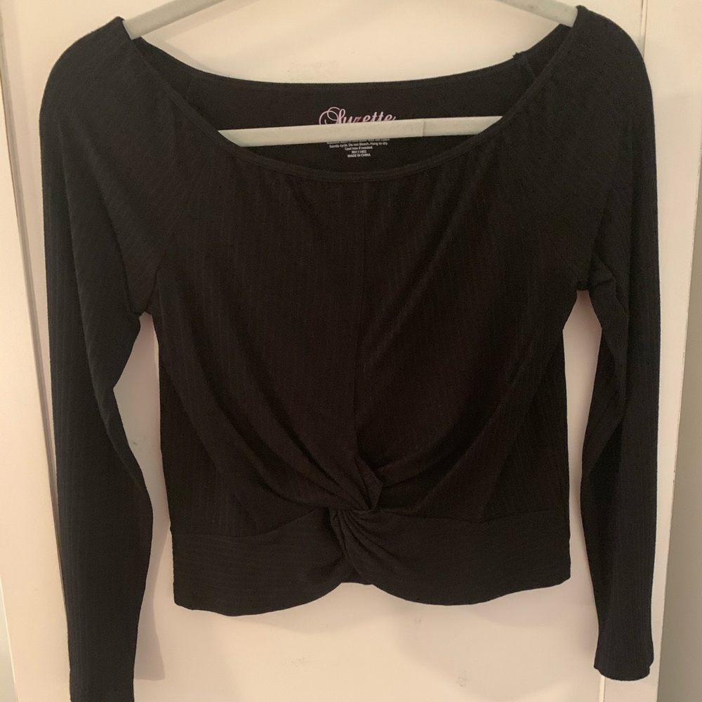 Cropped and fitted black top